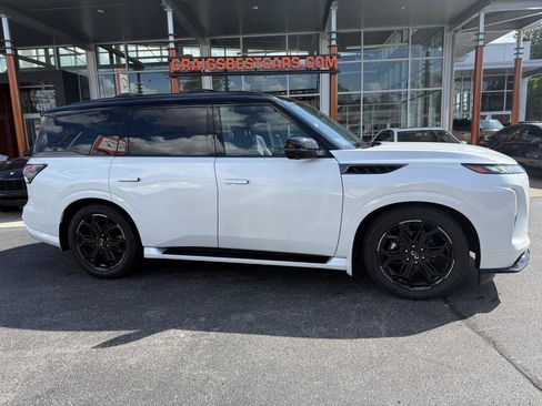 Used 2026 INFINITI QX80 4WD w/ Sport Exterior Package image 8