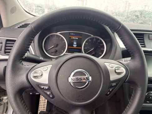 Used 2019 Nissan Sentra SV image 9