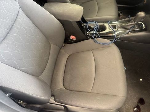 Used 2020 Toyota Corolla LE FWD image 10