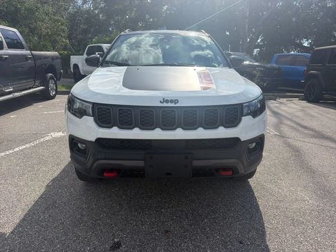 Used 2024 Jeep Compass Trailhawk AWD/4WD image 4