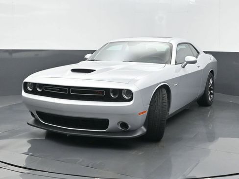 Used 2023 Dodge Challenger R/T w/ Performance Handling Group RWD image 7