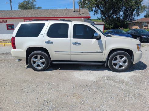 Used 2014 Chevrolet Tahoe LTZ AWD/4WD image 2