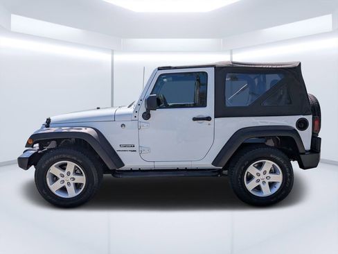 Used 2018 Jeep Wrangler Sport image 6