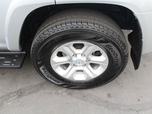 Used 2015 Toyota 4Runner SR5 Premium image 15