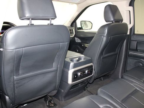 Certified 2024 Ford Expedition Max XLT image 29