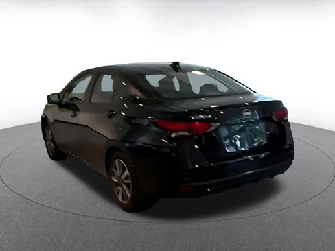 Used 2025 Nissan Versa SV FWD image 8