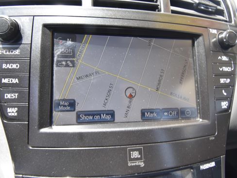 Used 2013 Toyota Prius V Five FWD image 10