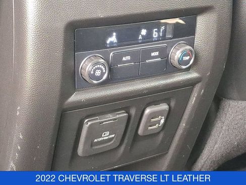 Used 2022 Chevrolet Traverse LT w/ LT Premium Package image 12