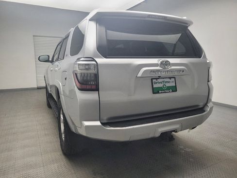 Used 2018 Toyota 4Runner SR5 image 6