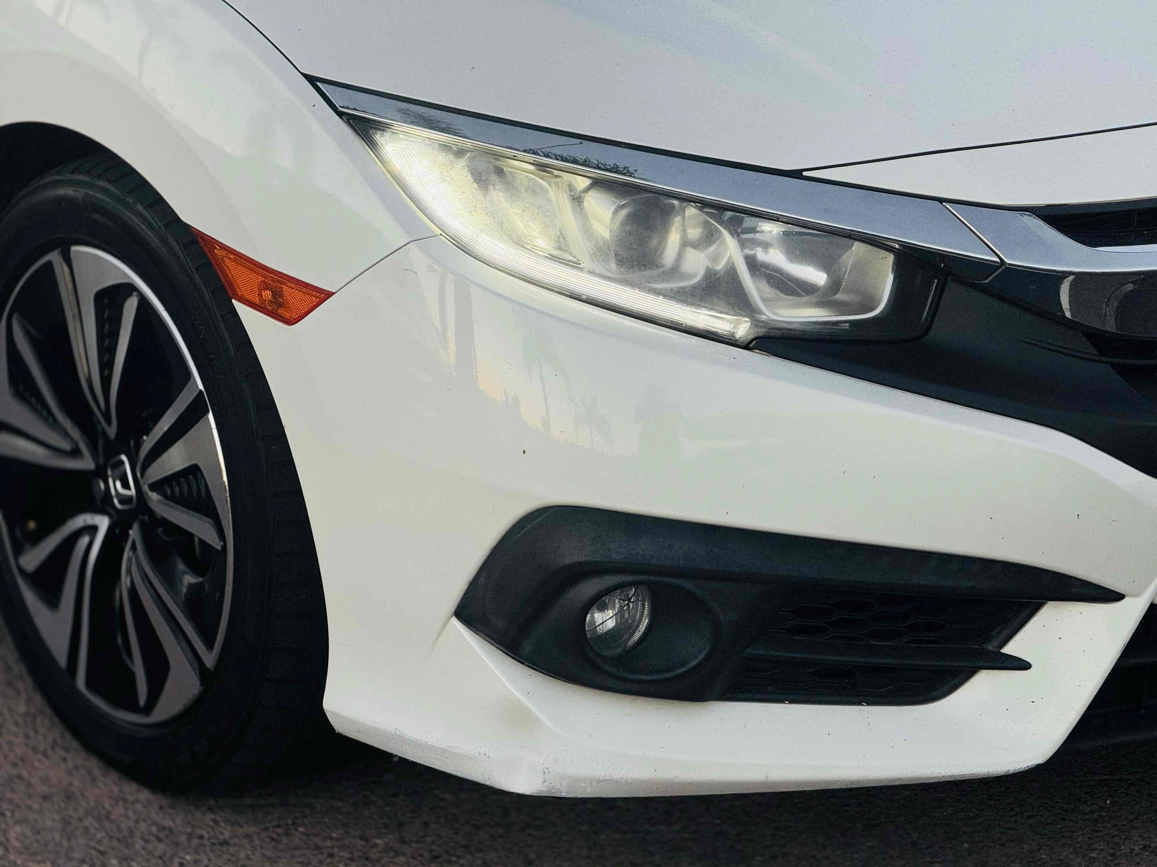 Used 2017 Honda Civic EX-L image 8