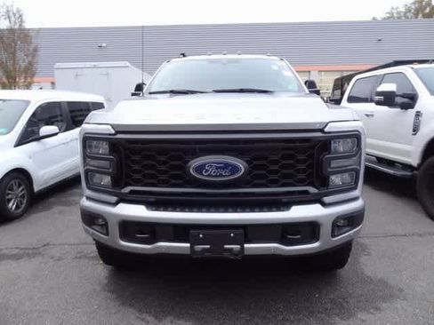 Used 2024 Ford F350 Lariat w/ Lariat Ultimate Package image 4