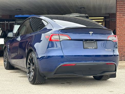 Used 2023 Tesla Model Y Performance AWD/4WD image 7