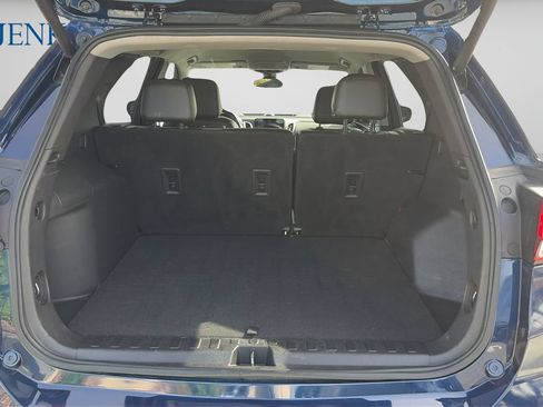 Used 2022 Chevrolet Equinox Premier FWD image 9