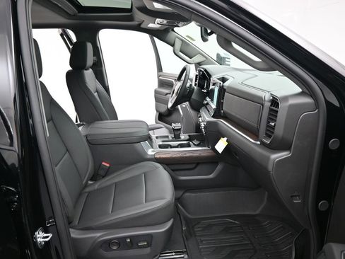 New 2026 GMC Sierra 1500 SLT w/ SLT Premium Plus Package image 26