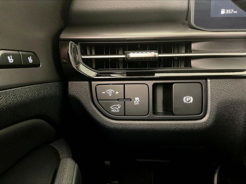 Used 2026 Kia Sportage SX FWD image 15