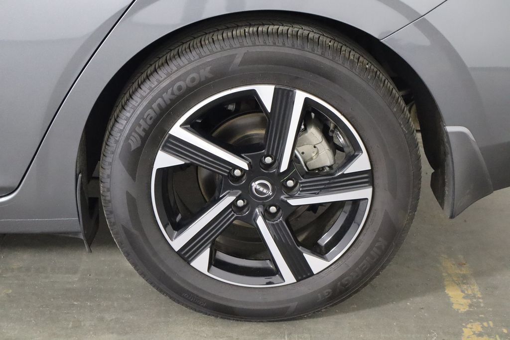 Used 2024 Nissan Sentra SV FWD image 38