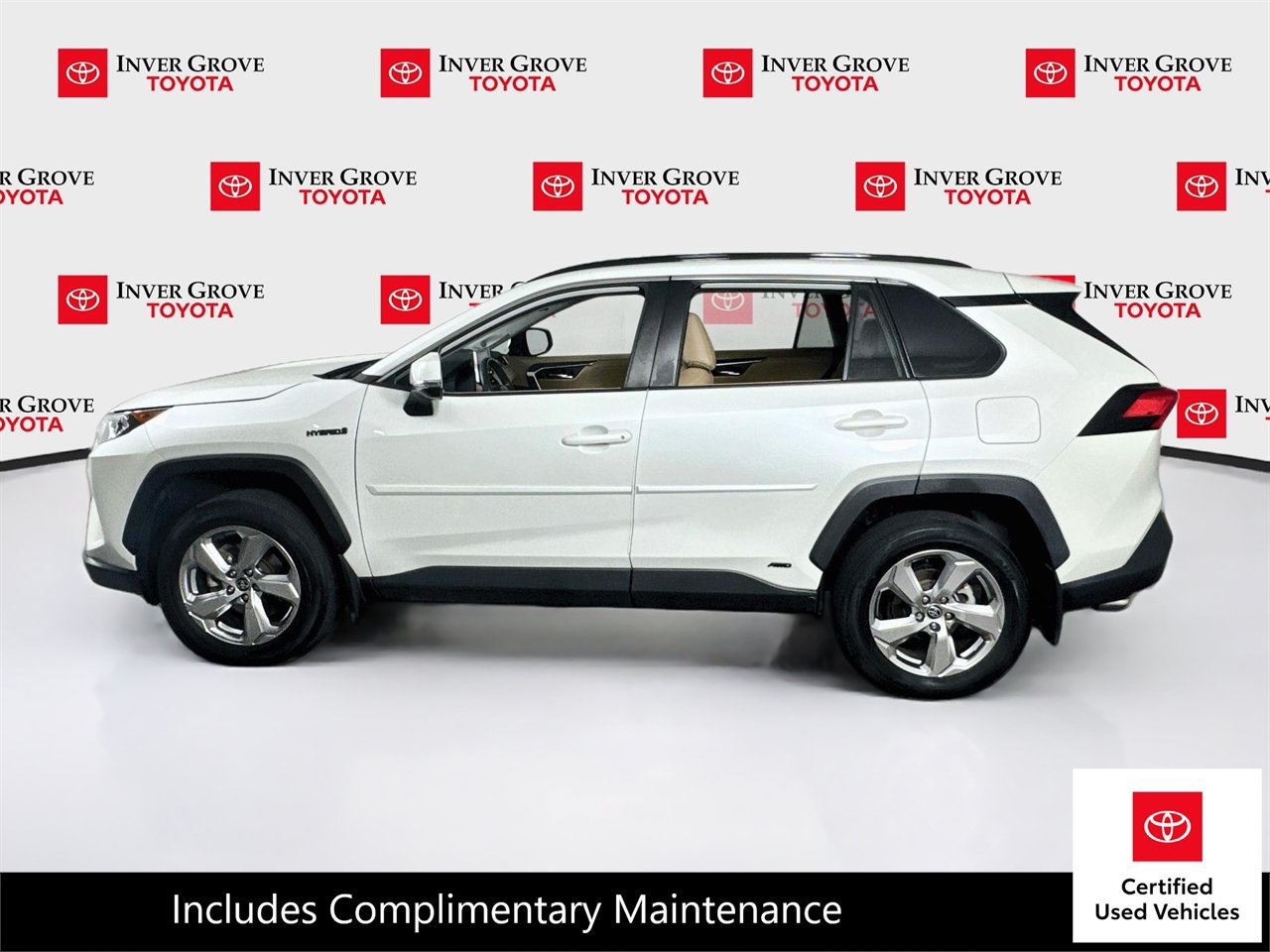Certified 2021 Toyota RAV4 XLE Premium AWD/4WD image 8