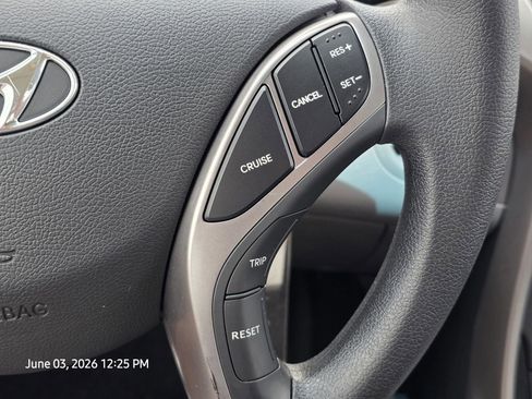 Used 2013 Hyundai Elantra GLS w/ Preferred Pkg FWD image 27