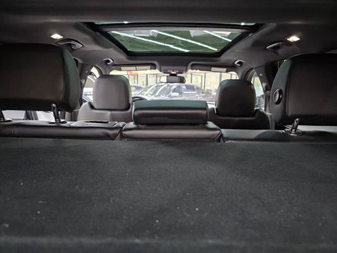 Used 2018 Jaguar F-PACE R-Sport AWD/4WD image 14