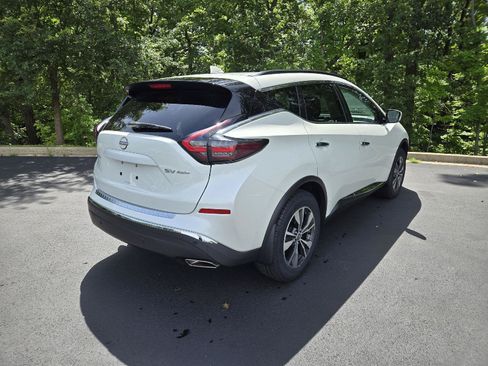 Used 2023 Nissan Murano SV AWD/4WD image 3