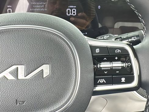 New 2025 Kia Sorento EX w/ Panoramic Sunroof Package image 24