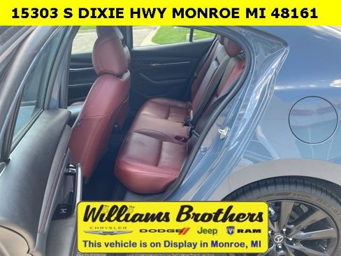 Used 2024 MAZDA MAZDA3 s image 24