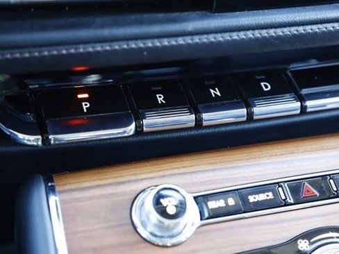 Used 2020 Lincoln Aviator Reserve w/ Equipment Group 202A image 30