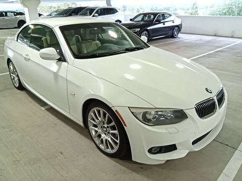 Used 2012 BMW 328i Convertible RWD image 3