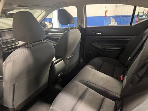 Used 2022 Nissan Altima 2.5 SV image 18