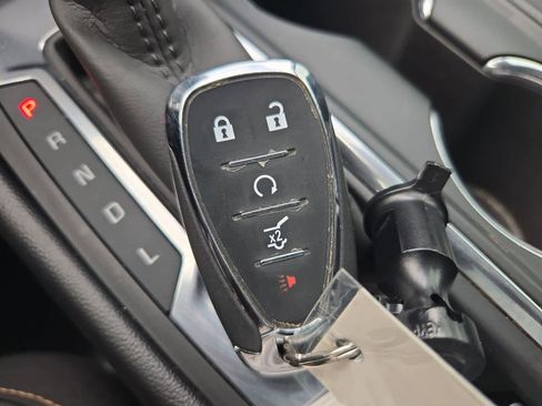 Used 2020 Chevrolet Equinox Premier image 35