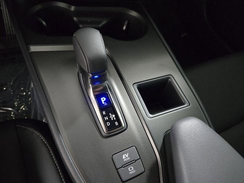 Certified 2025 Lexus UX 300h FWD w/ Accessory Package (Z1) image 36