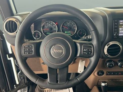 Used 2018 Jeep Wrangler Unlimited Sahara w/ Max Tow Package AWD/4WD image 16