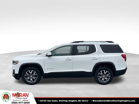 Certified 2023 GMC Acadia SLT FWD image 2