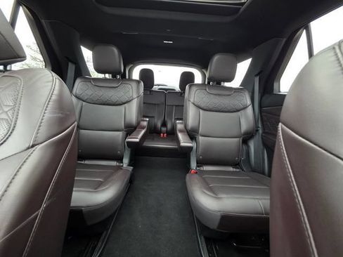 Used 2025 Ford Explorer Platinum w/ LUX Leather Package AWD/4WD image 39
