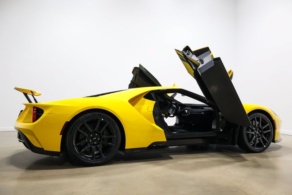 Used 2020 Ford GT Carbon Series RWD image 69