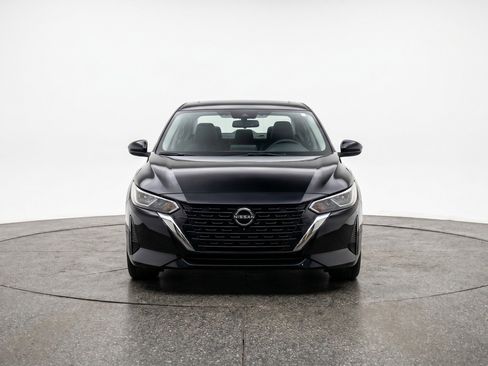 Used 2025 Nissan Sentra SV FWD image 2