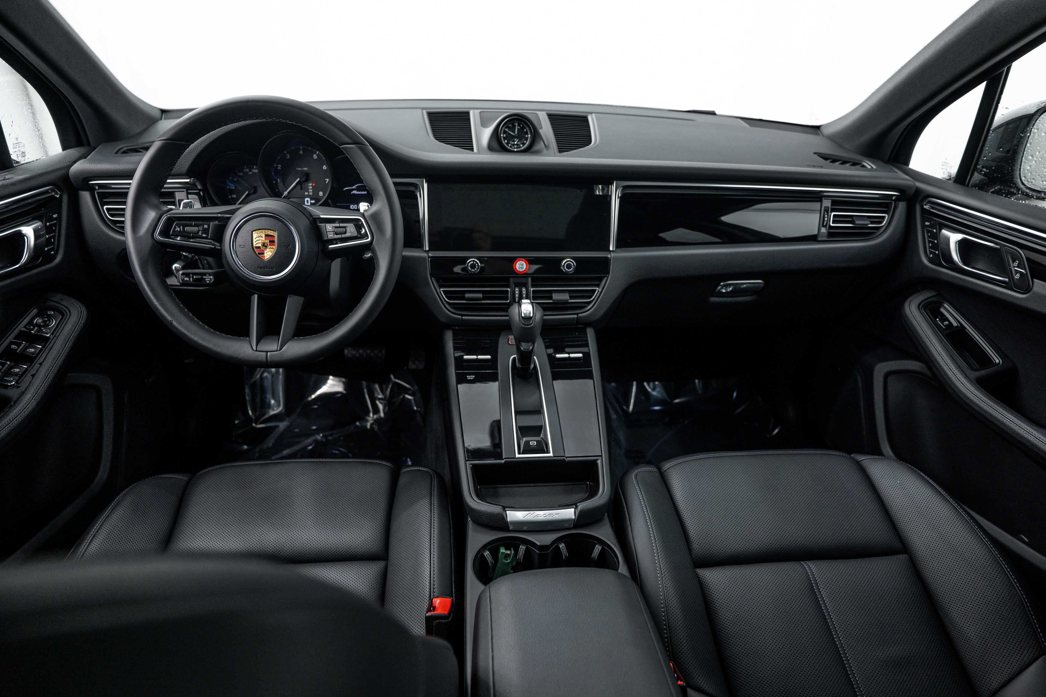 Certified 2026 Porsche Macan AWD/4WD image 21