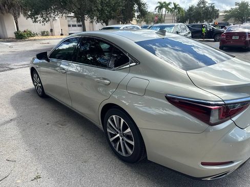 Used 2021 Lexus ES 350 w/ Premium Package FWD image 5