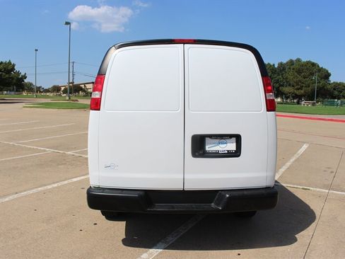Used 2021 Chevrolet Express 2500 Extended w/ Driver Convenience Package RWD image 4