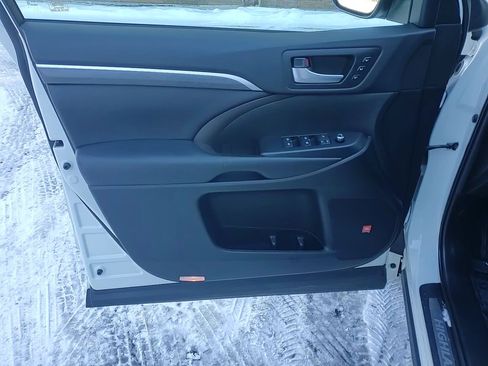 Used 2019 Toyota Highlander Limited image 10