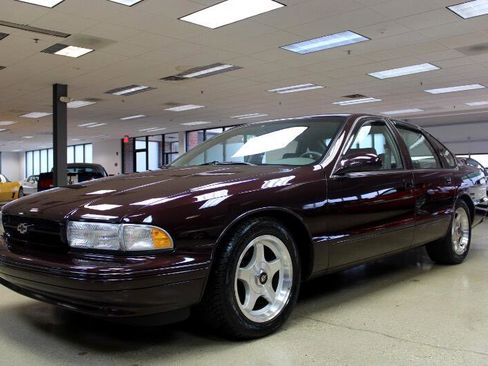 Used 1995 Chevrolet Impala Sedan image 3