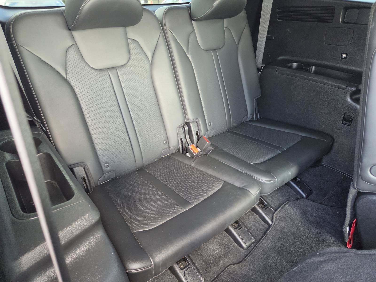 Used 2023 Kia Sorento EX w/ Panoramic Sunroof Package FWD image 12