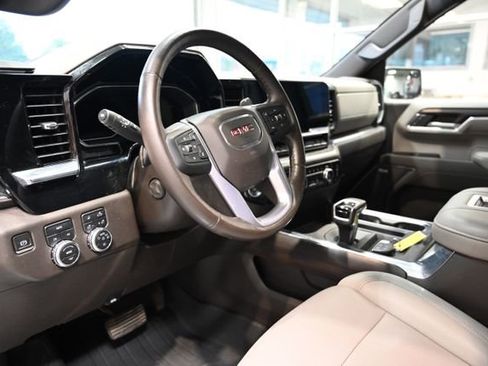 Used 2022 GMC Sierra 1500 SLT w/ SLT Convenience Package AWD/4WD image 21