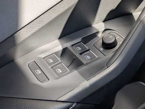 New 2026 Volkswagen Jetta SE image 25