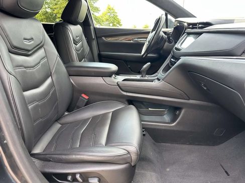 Used 2019 Cadillac XT5 Platinum AWD/4WD image 7