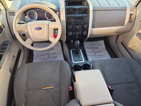 Used 2011 Ford Escape XLS w/ 102A Rapid Spec Order Code FWD image 8