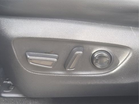 Used 2023 Toyota Highlander Platinum image 19