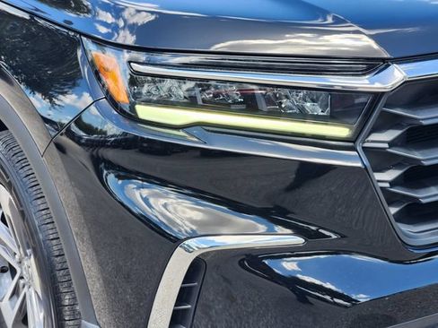 Used 2024 Honda Pilot EX-L image 10
