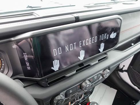 New 2026 Jeep Wrangler Rubicon w/ Technology Group image 24