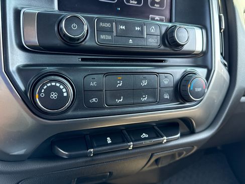 Used 2017 Chevrolet Silverado 1500 LT AWD/4WD image 17